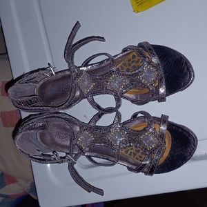 Kenneth cole reaction sandals